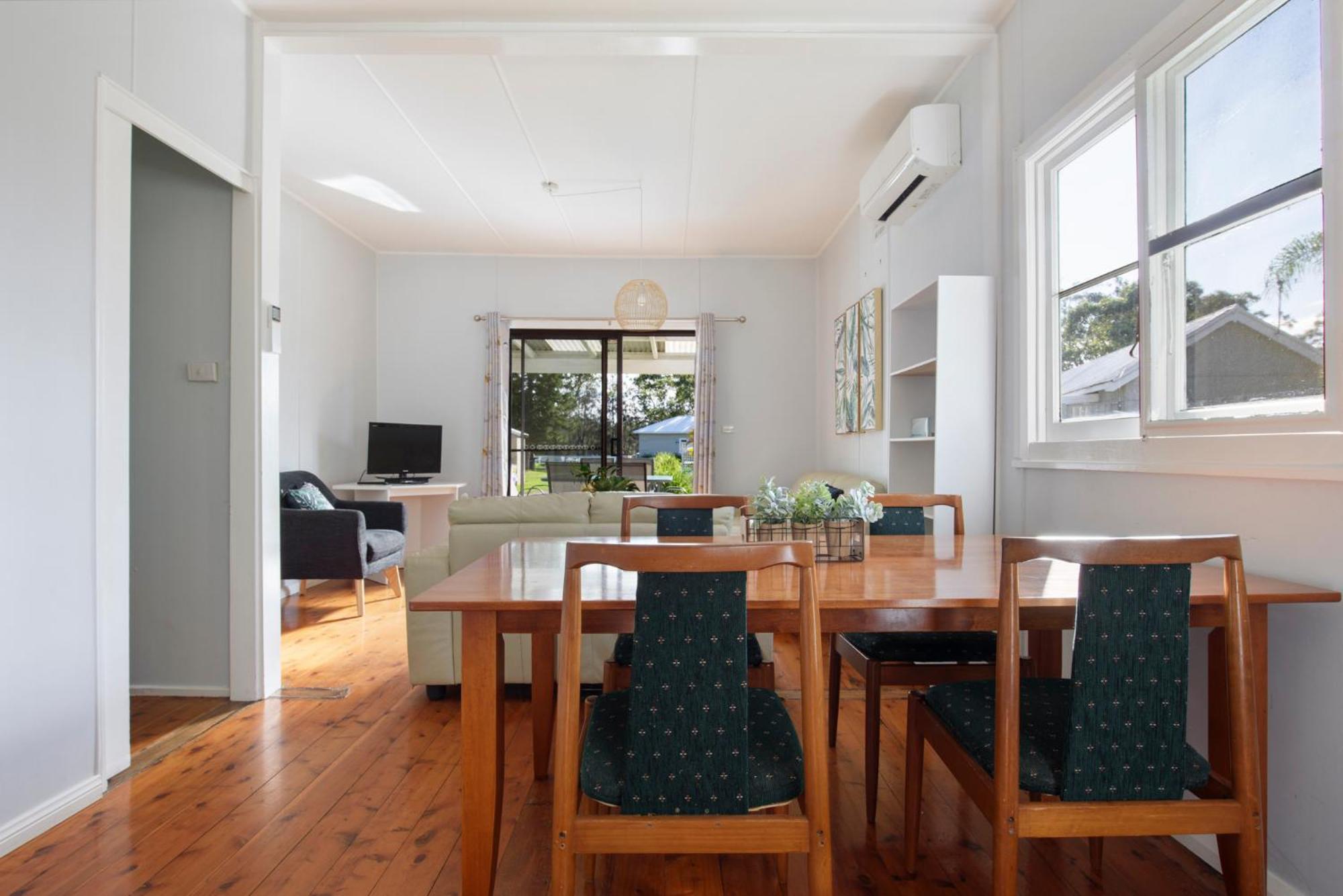 ססקס אינלט Calm Waters Waterfront Cottages חדר תמונה